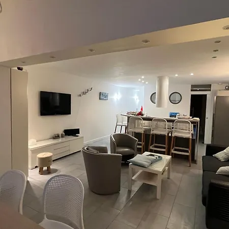 Les Pieds Dans L Eau